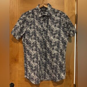 Saks Fifth Avenue Men's Short Sleeve Button-Up Shirt - Navy/White Abstract Print